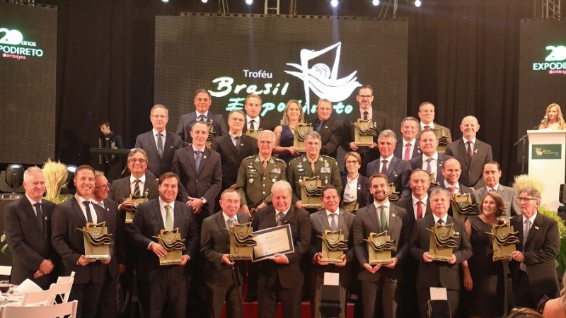 Homenagens marcam véspera da abertura oficial da Expodireto Cotrijal