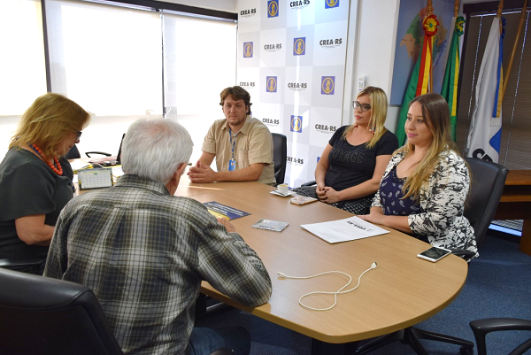 Presidente do CREA-RS recebe representantes do Sobrade