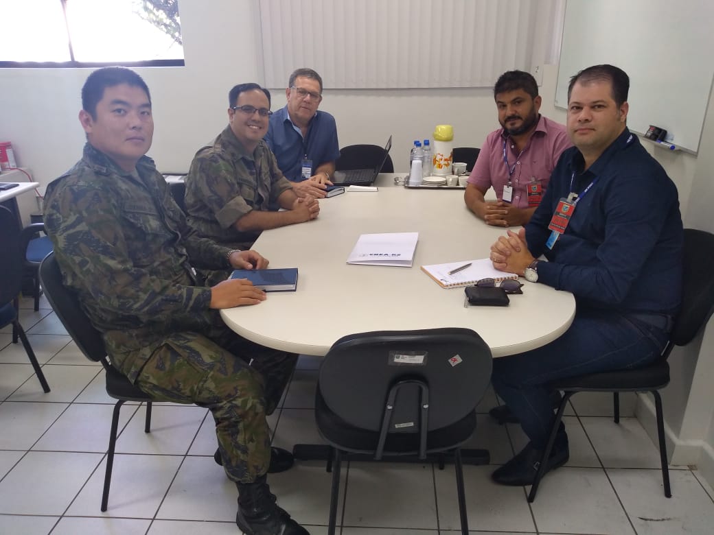 Inspetores de Canoas visitam órgão Regional da Engenharia da Aeronáutica