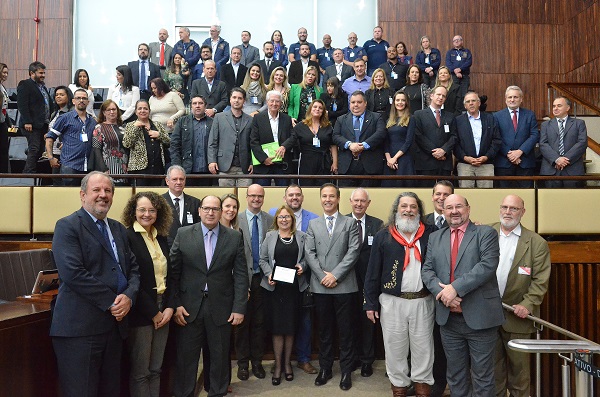 Grande Expediente da ALRS homenageia os 85 anos do CREA-RS