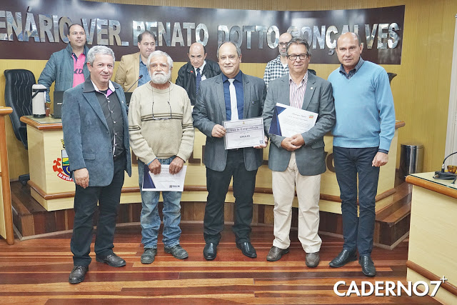 Câmara de Vereadores de São Gabriel homenageia CREA-RS pelos 85 anos