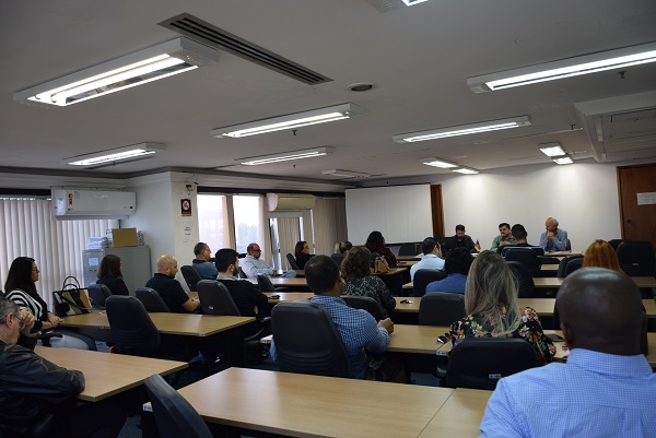 Reunião de profissionais no CREA-RS debate prorrogação da Lei Kiss