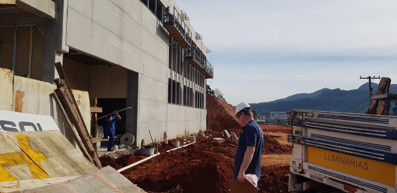 CREA-RS fiscaliza construção civil e segurança do trabalho na Região de NH