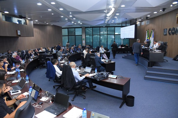 Confea pune empresa por não pagar salário mínimo profissional
