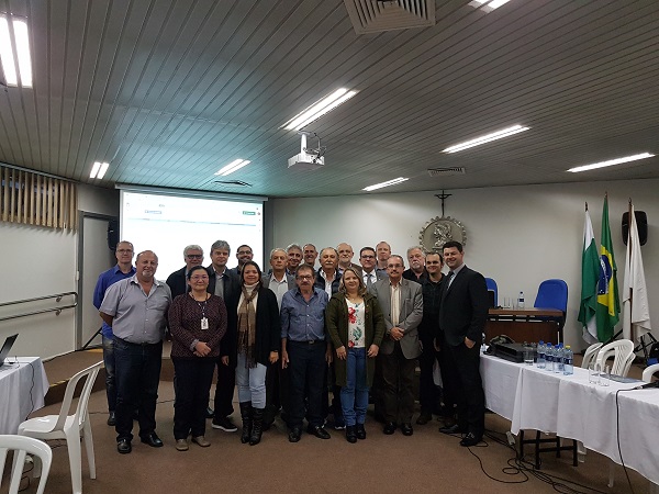 Coordenadoria Nacional das Câmaras de Engenharia Química reúne-se em Curitiba