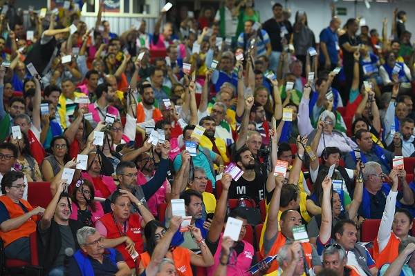 Delegados do 10º Congresso Nacional de Profissionais aprovam 36 propostas