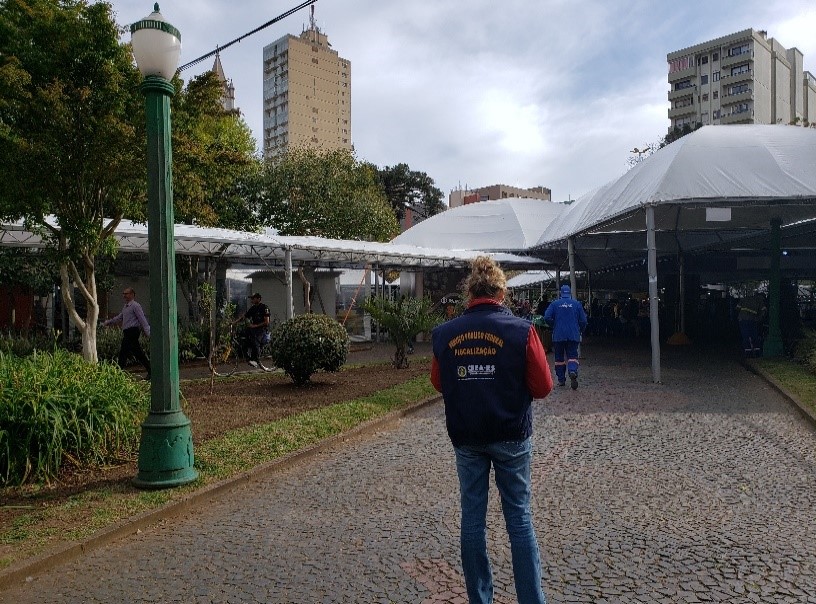 CREA-RS realiza fiscalização na Feira do Livro de Caxias