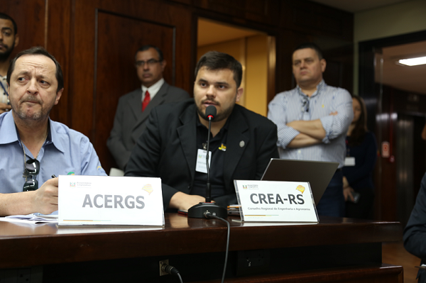 CREA e Senge na Comissão de Assuntos Municipais da Assembleia