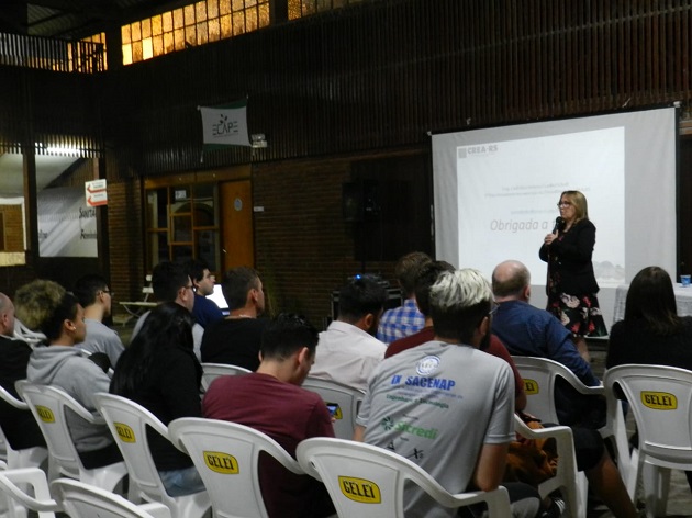 CREA-RS presente em Semana Acadêmica das Engenharia no Polo Anhanguera Pelotas