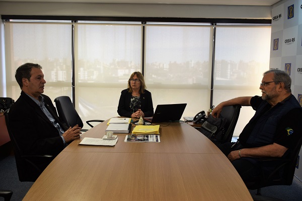 Novo diretor-presidente da CRM visita CREA-RS