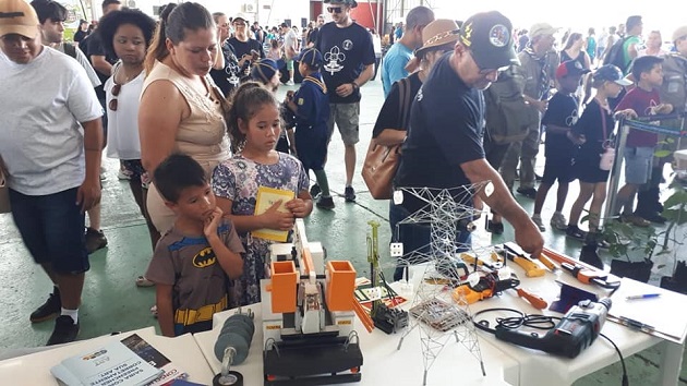 Milhares de pessoas visitaram Expoaer no Dia das Crianças