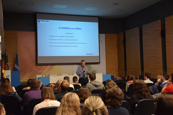 CREA-RS marca presença no III Curso de Controle de Vetores e Pragas Urbanas