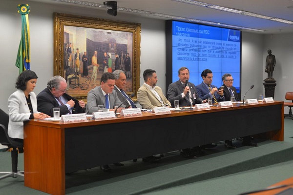 Audiência pública debate a PEC 108/19 na Câmara dos Deputados
