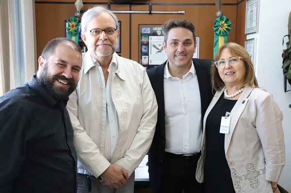 Deputado estadual Tenente Coronel Zucco reúne-se com comitiva do CREA-RS