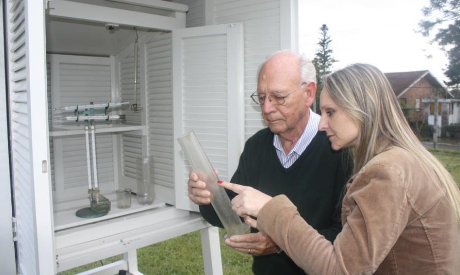 Eugenio Hackbart com a amiga e colega Meteorologista Estael Sias. Cr&eacute;ditos: MetSul Meteorologia
