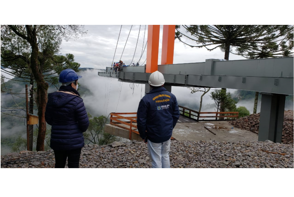 CREA-RS fiscaliza as obras da Passarela de Vidro no Vale da Ferradura