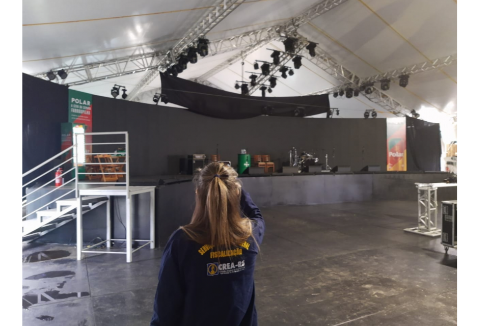 Estrutura para atrações da Semana Farroupilha recebe fiscalização do CREA-RS