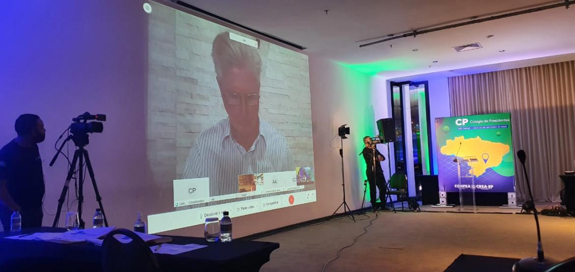 Presidente do Crea-SC, eng. agr. Ari Neumann participou da reuni&atilde;o remotamente
