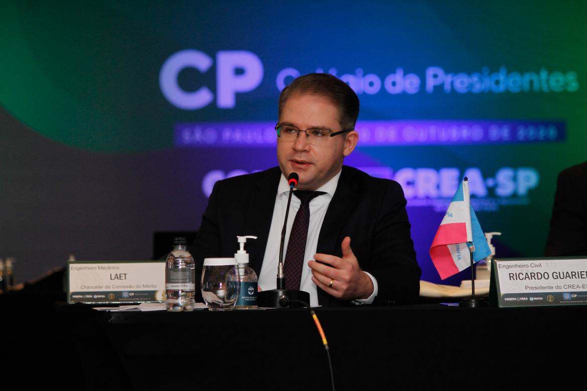 Procurador jur&iacute;dico do Confea, Igor Tadeu Garcia