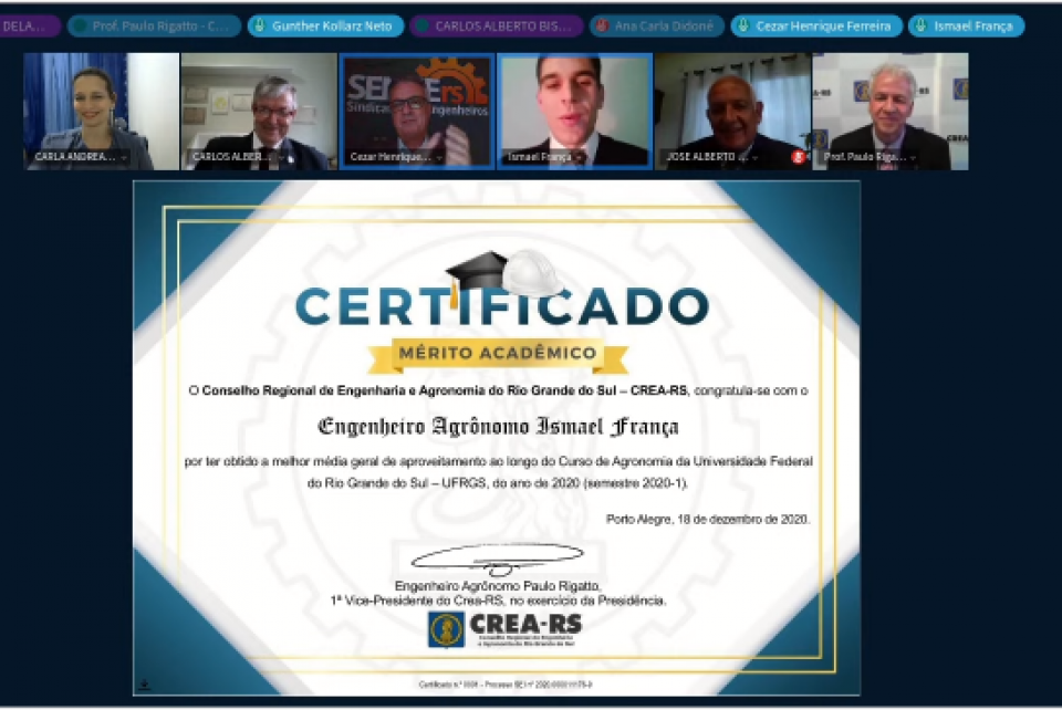CREA-RS entrega distinção do Mérito Acadêmico a formando da UFRGS
