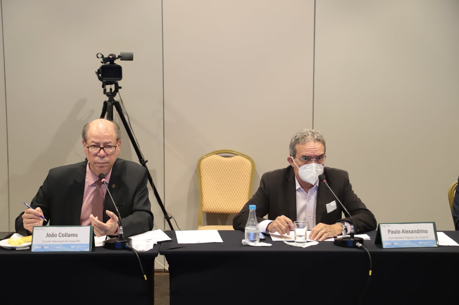 Eng. Collares (à esq.) e o adjunto eng. Paulo Alexandrino (CREA-PI)