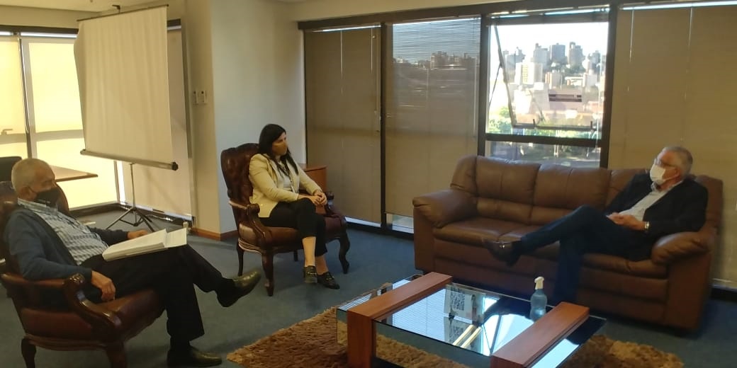 Luiz Américo foi recepcionado pela Eng. Nanci acompanhada do diretor administrativo, Nelson Kalil Moussalle