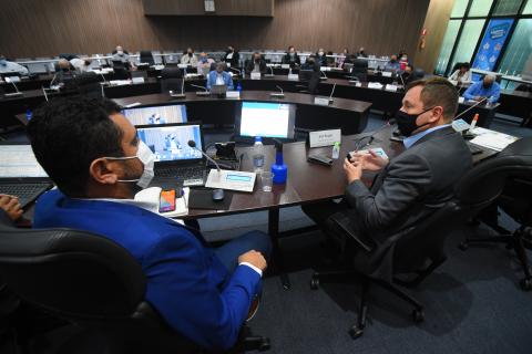 Lucas e Joel, na abertura da reunião