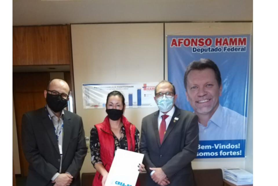 Comitiva do CREA é recebida pela assessoria do deputado Afonso Hamm