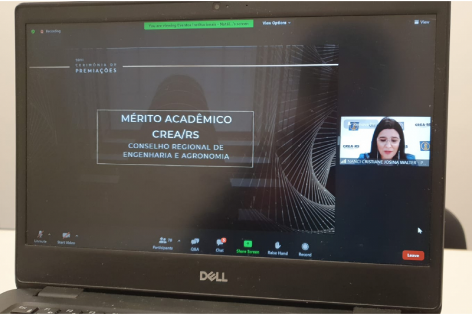 Em cerimônia especial da PUCRS, CREA-RS entrega Mérito Acadêmico