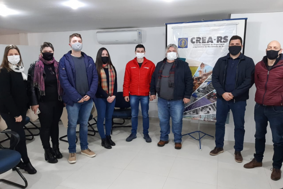 Quatro jovens profissionais são laureados pelo CREA-RS