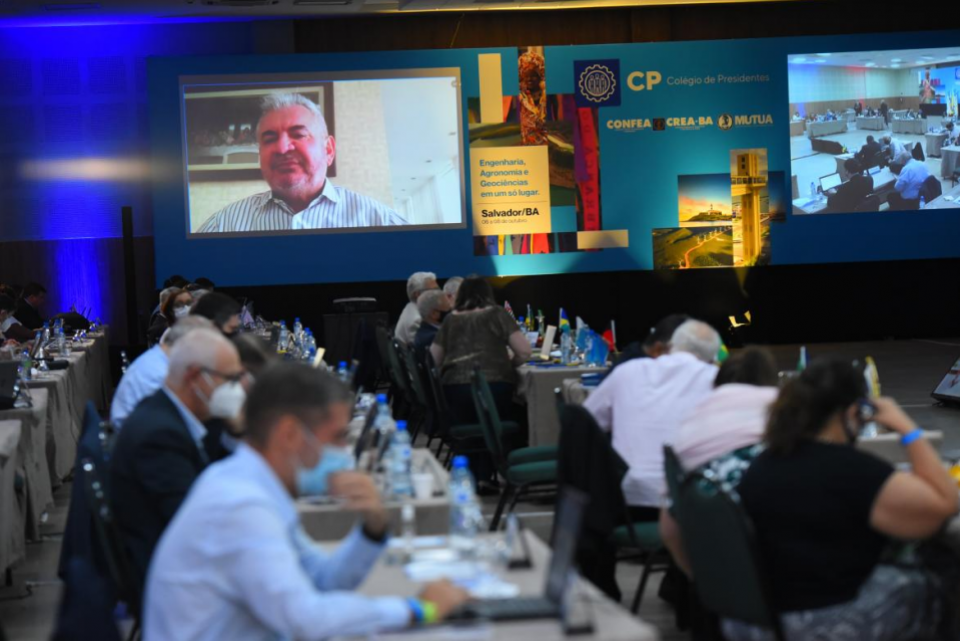 Senador participa da reunião do Colégio de Presidentes