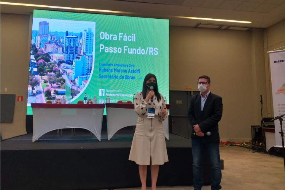 Secretário de Obras de Passo Fundo apresenta painel sobre Obra Fácil