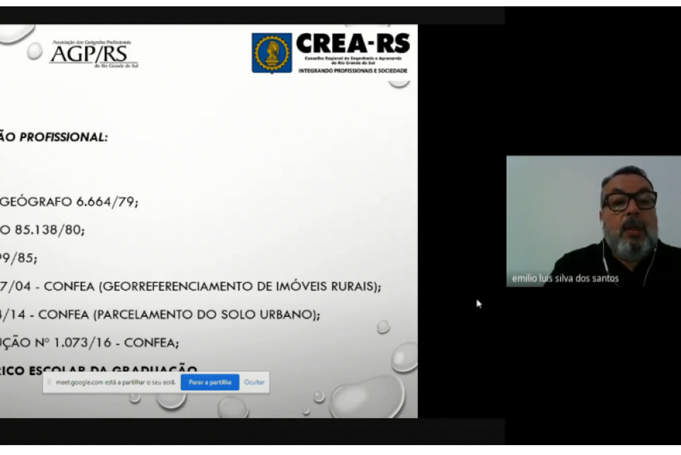 Estudantes de Geografia da UFSM recebem palestra de conselheiro do CREA-RS