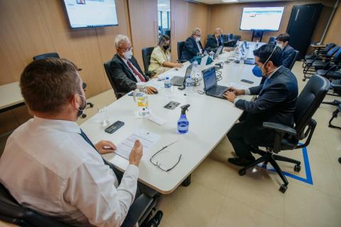 Presidente Joel Krüger recebeu a nova diretoria