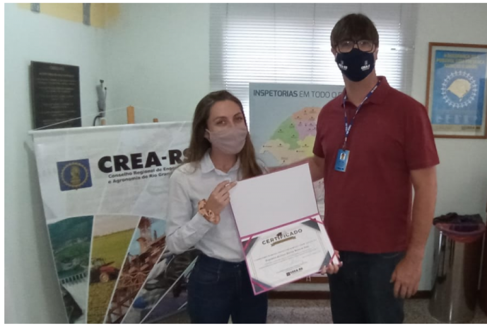 Inspetoria de São Leopoldo entrega Mérito Acadêmico à formanda em Engenharia Mecânica