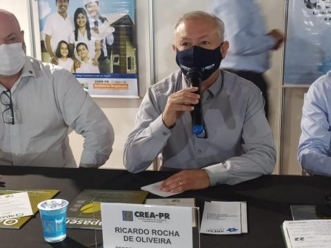 Presidente do Crea-Pr, Ricardo Rocha, anfitrião da reunião