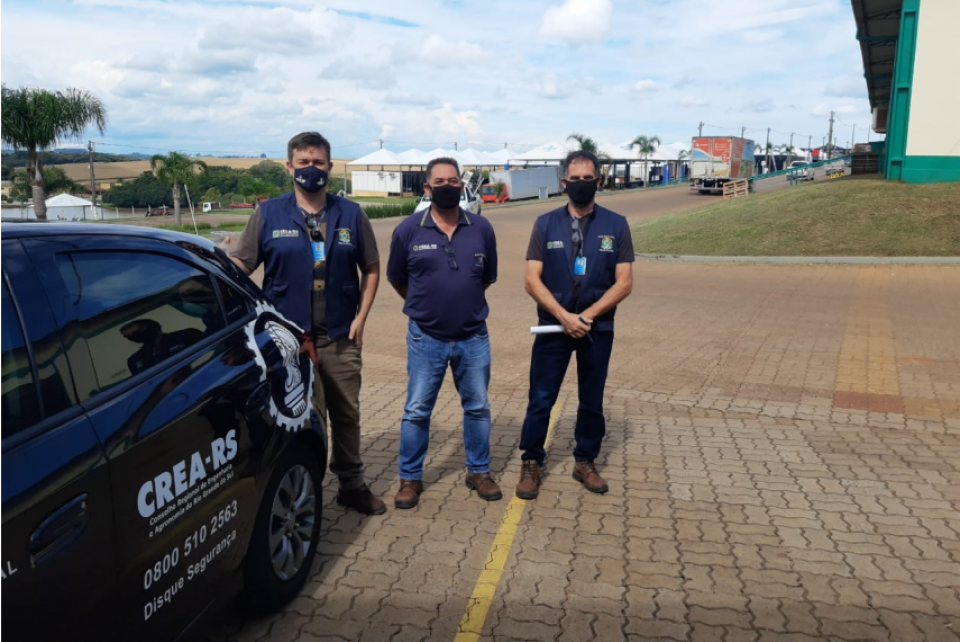 CREA-RS fiscaliza montagem da Expodireto