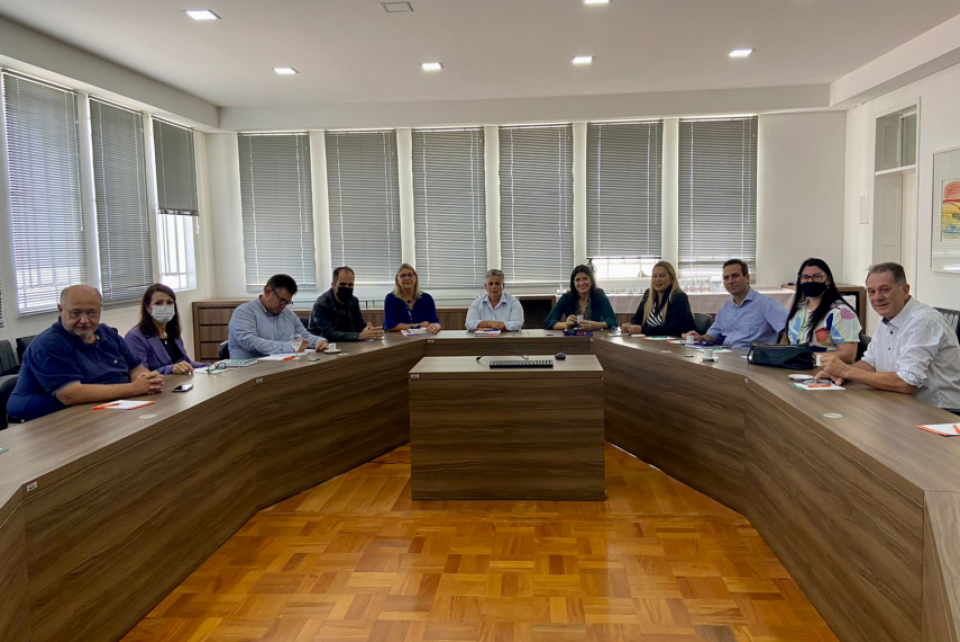 Presidente do CREA-RS cumpre agenda em Bagé com visita à Inspetoria e reunião com reitores
