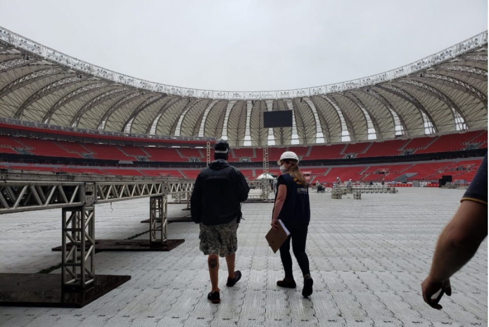 Montagem do show Buteco do Gusttavo Lima recebe fiscalização do CREA-RS