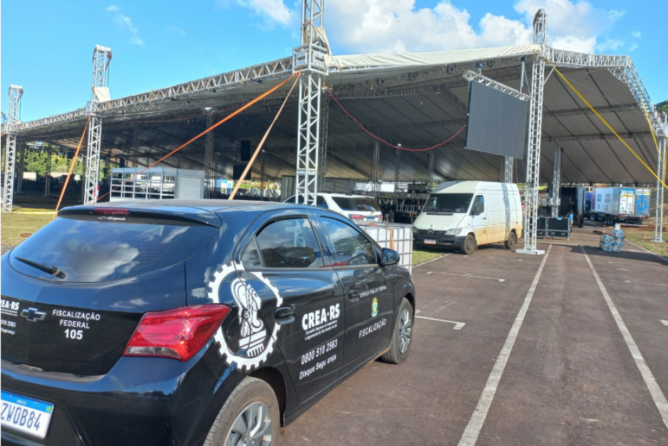 Montagem da Expofred recebe fiscalização