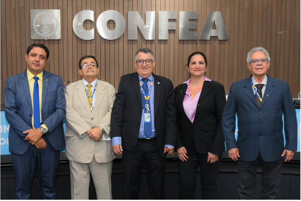Comissão do Mérito analisa indicações