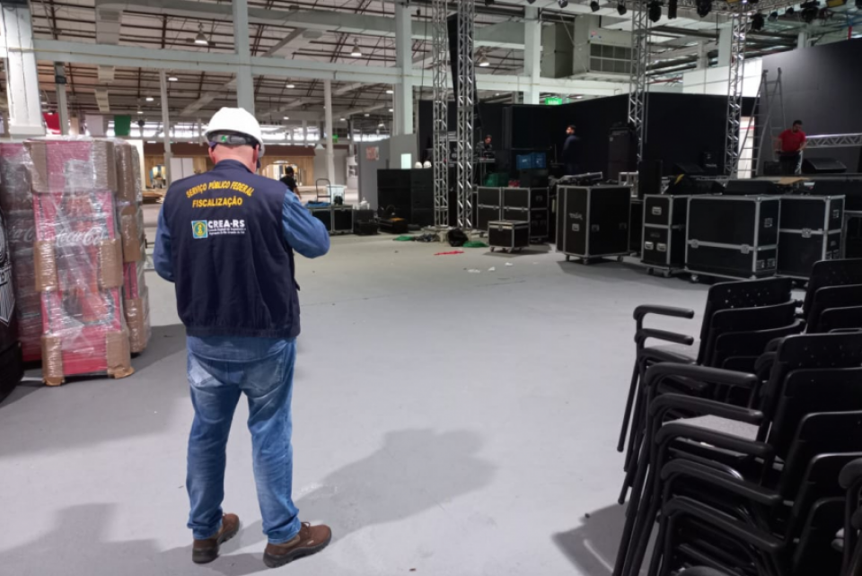 CREA-RS fiscaliza a montagem da ExpoBento e a 17ª Fenavinho