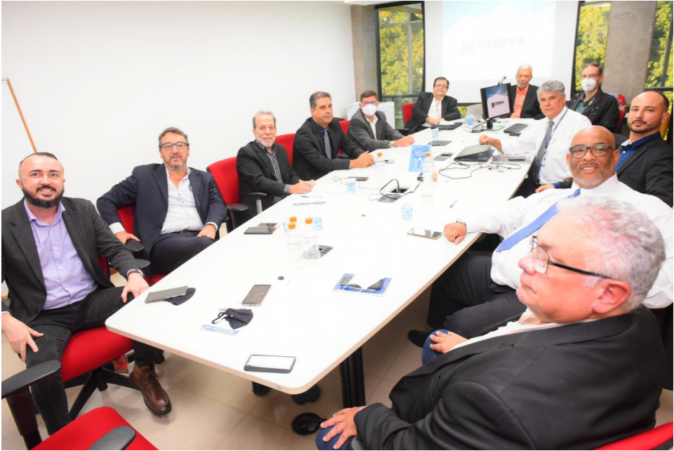 Confea ouve tecnólogos sobre regulamentação da categoria