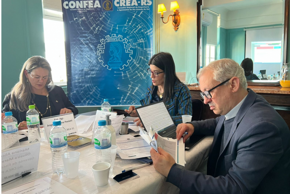 Porto Alegre sedia terceira reunião do CREASUL