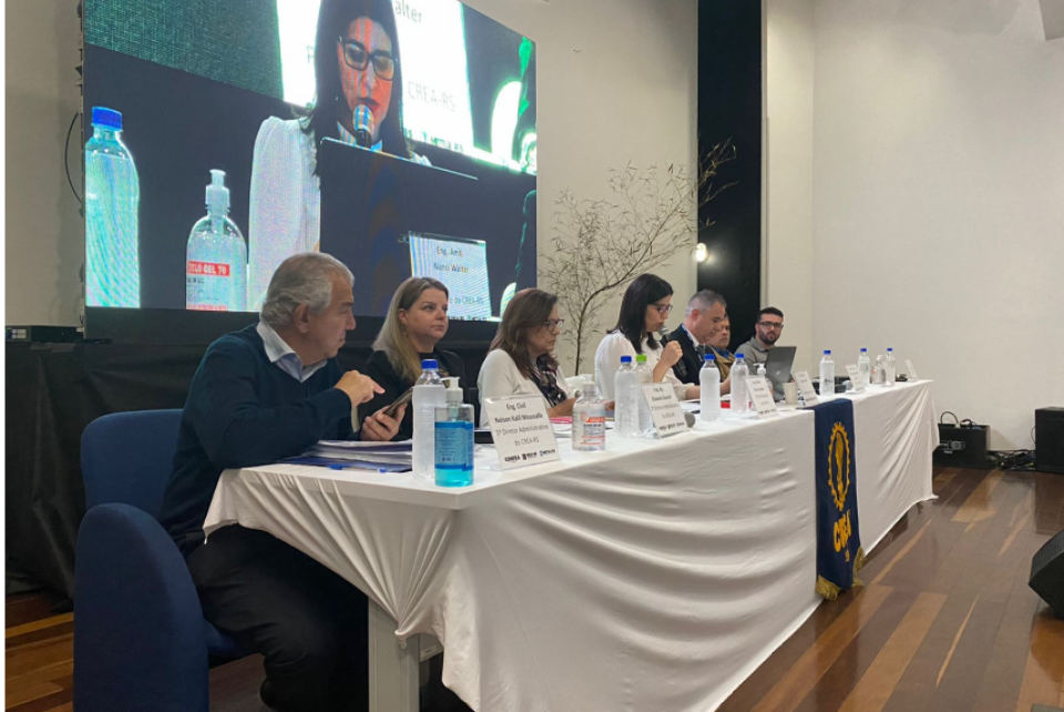 Sessão Plenária do CREA avalia e aprova processos