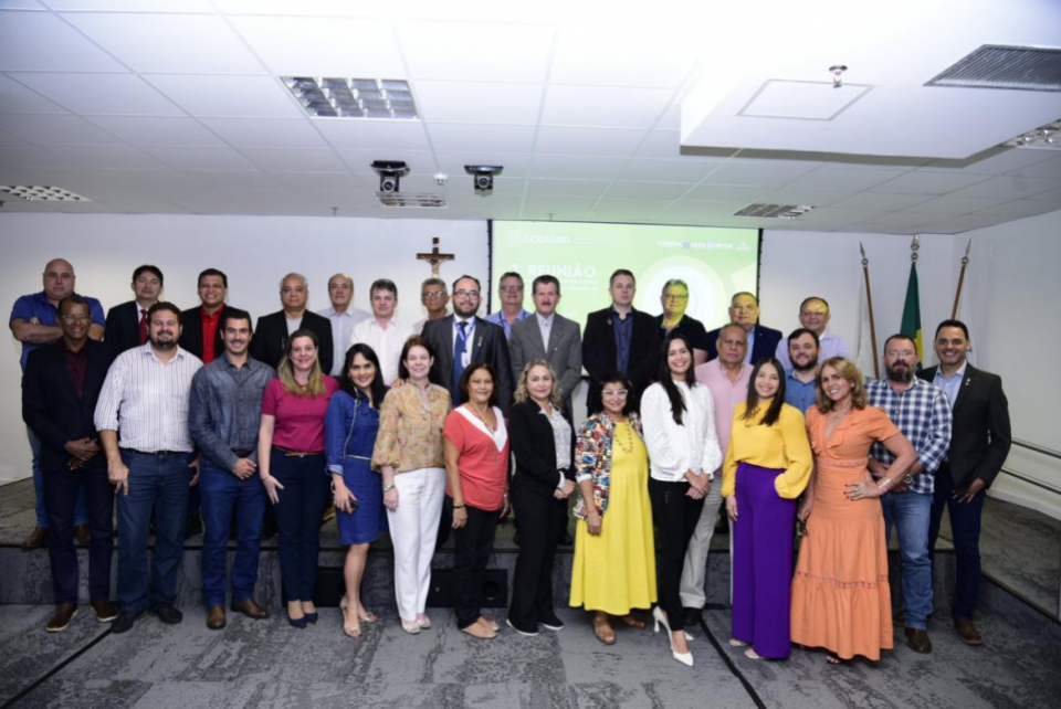Sombreamentos com biólogos e técnicos agrícolas em debate na CCEAGRO