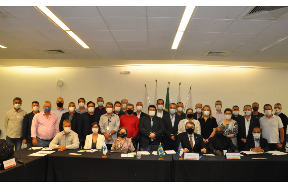 Reunião da CCEEST em Belo Horizonte reúne representantes dos 27 Creas