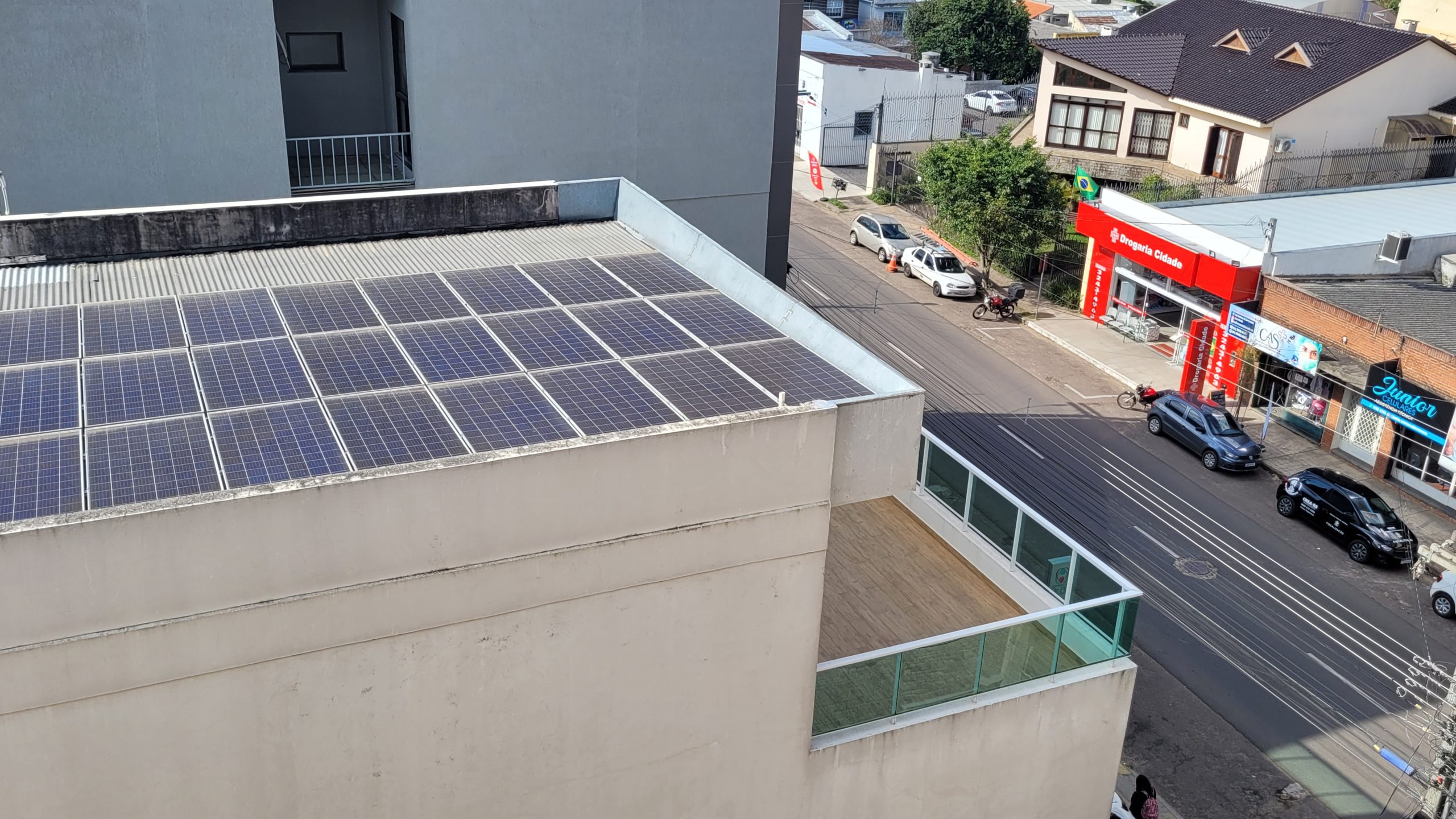 Placas fotovoltaicas na Clínica Dr. Pio