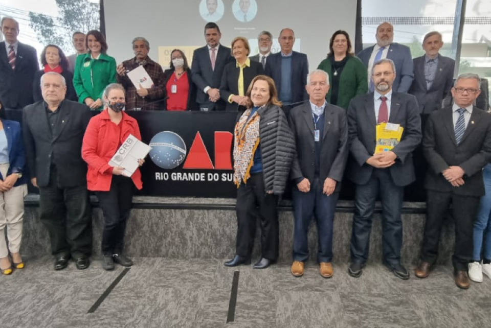 Candidatos ao Senado participam de painel com o Fórum dos Conselhos