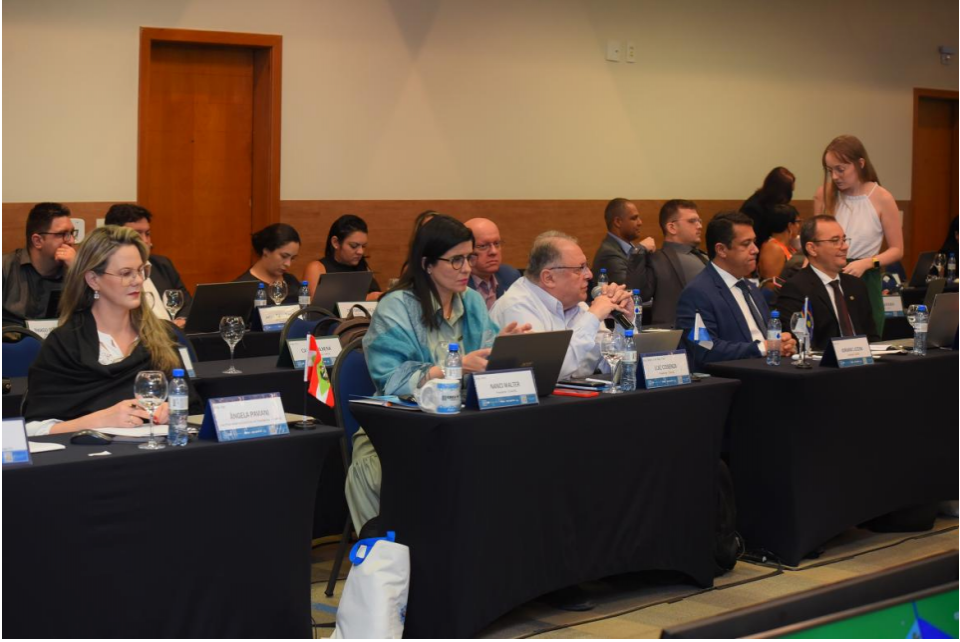 Colégio de Presidentes debate cenário econômico e eleições pela internet